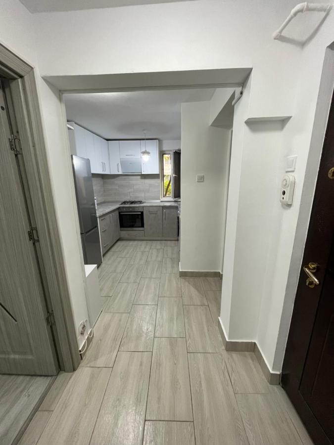 Home Sweet Home Apartment With 3 Rooms Buzau Exterior foto