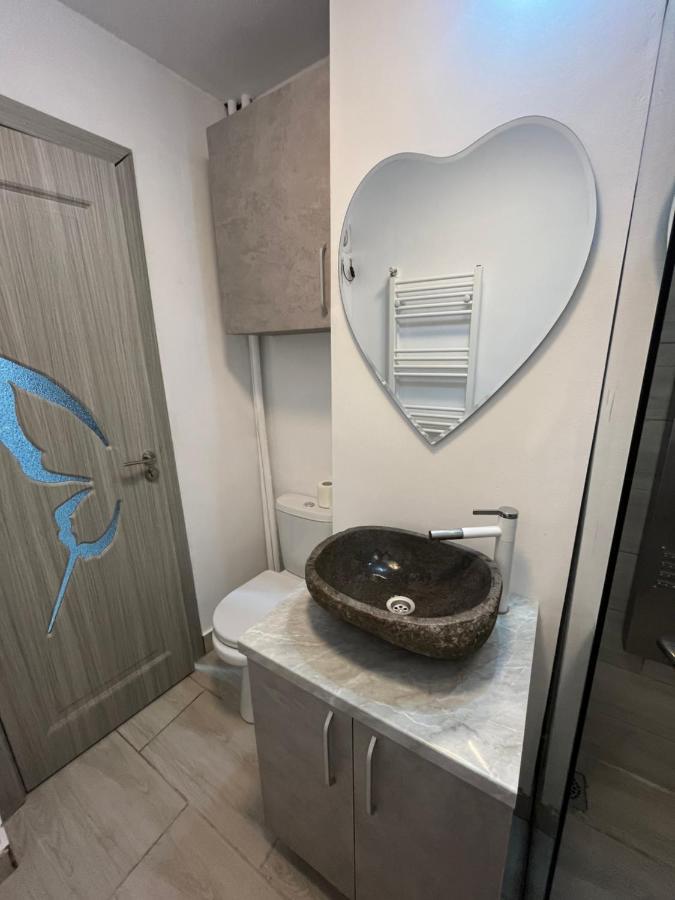 Home Sweet Home Apartment With 3 Rooms Buzau Exterior foto